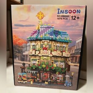 NEW—INSOON 1800+ pc Flower Cafe *Lighted* Building Set
